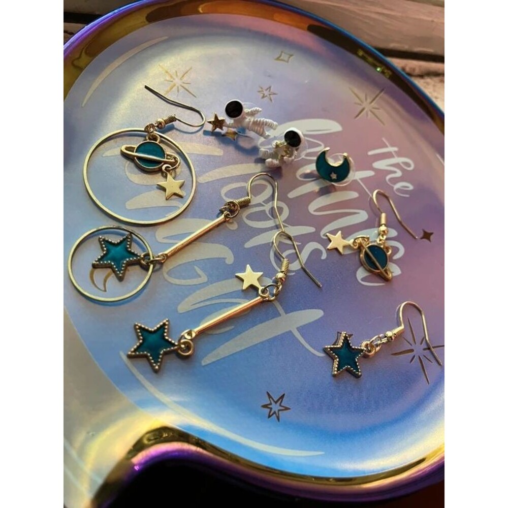 Earrings assorted celestial theme